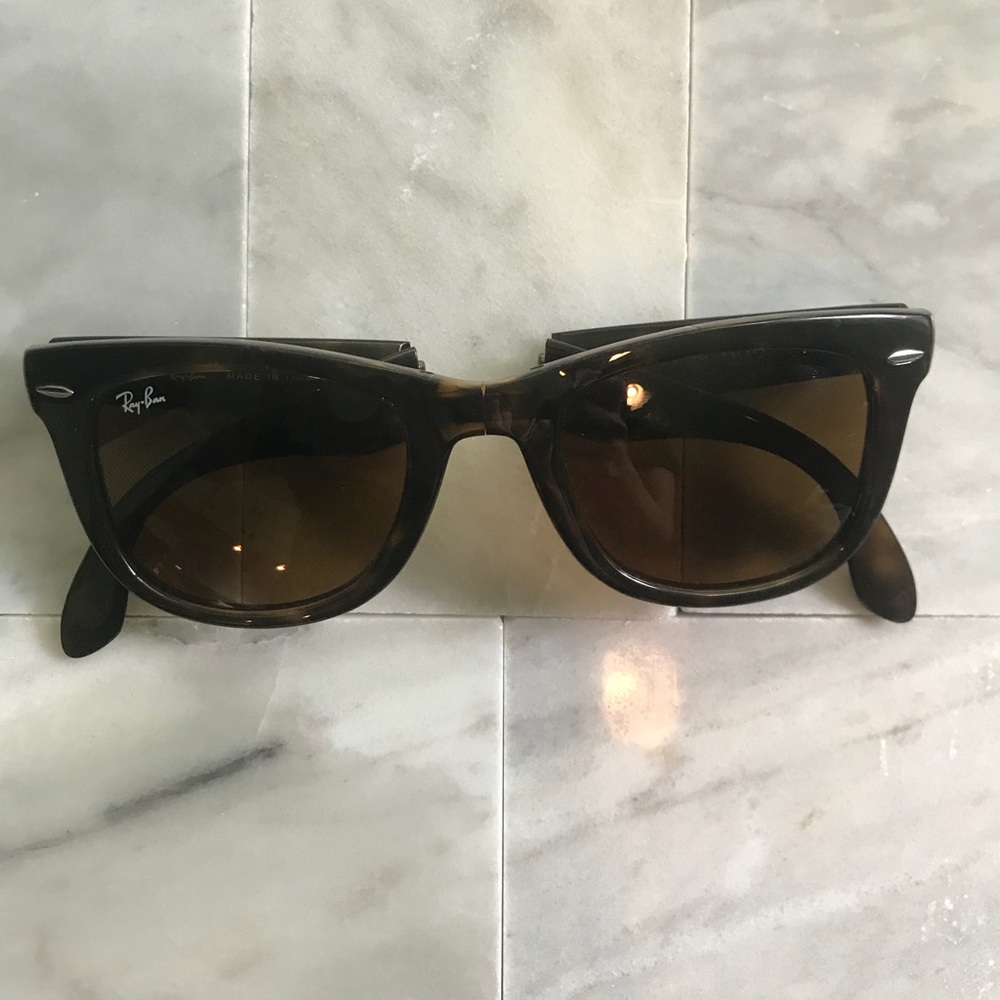 Ray-Ban 4105 Folding Wayfarer Tortoise